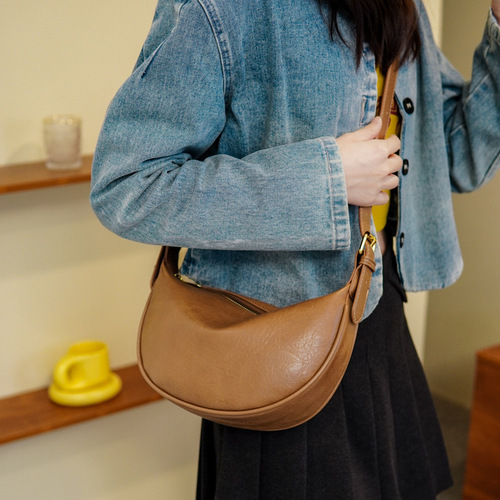 Women's  New Korean Version Fashion Casual Single Shoulder Crossbody Bag for Small Luxury Design, Unisex Bag with a Unique Style