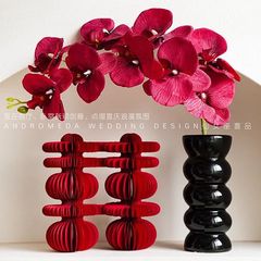 結婚花瓶のアイデアは陶磁器の婚約した新しい部屋の寝室の結婚部屋に結婚式の結婚装飾用品を配置する
