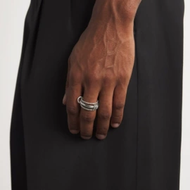 耳钉;耳环;项链