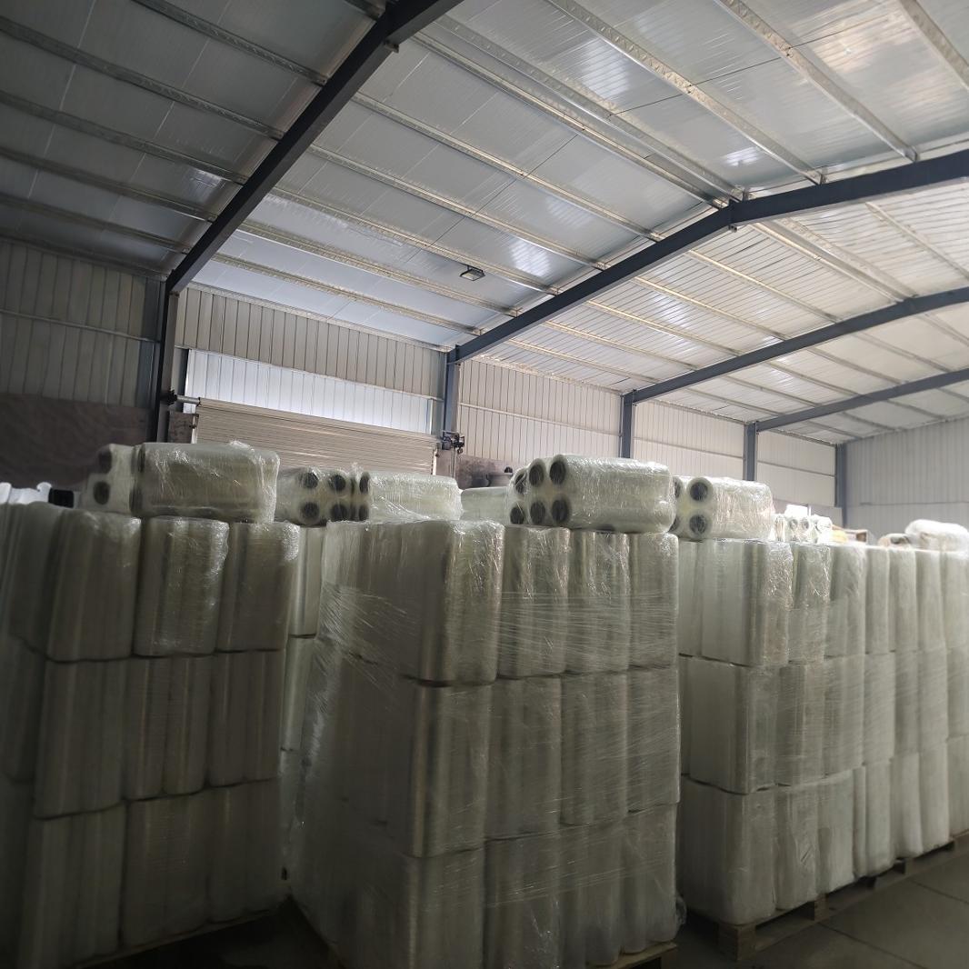 塑料膜PE拉伸缠绕膜机用打包膜透明白色15公斤一箱规格50cm宽