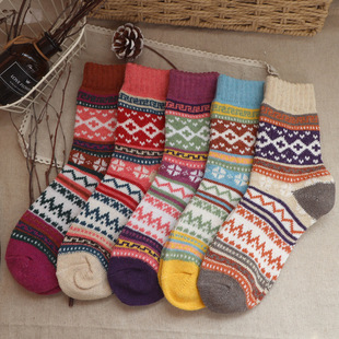 Wool socks double-way thick needle Haining Socks cross flower women's socks mid-calf socks wool socks warm thickened manufacturers