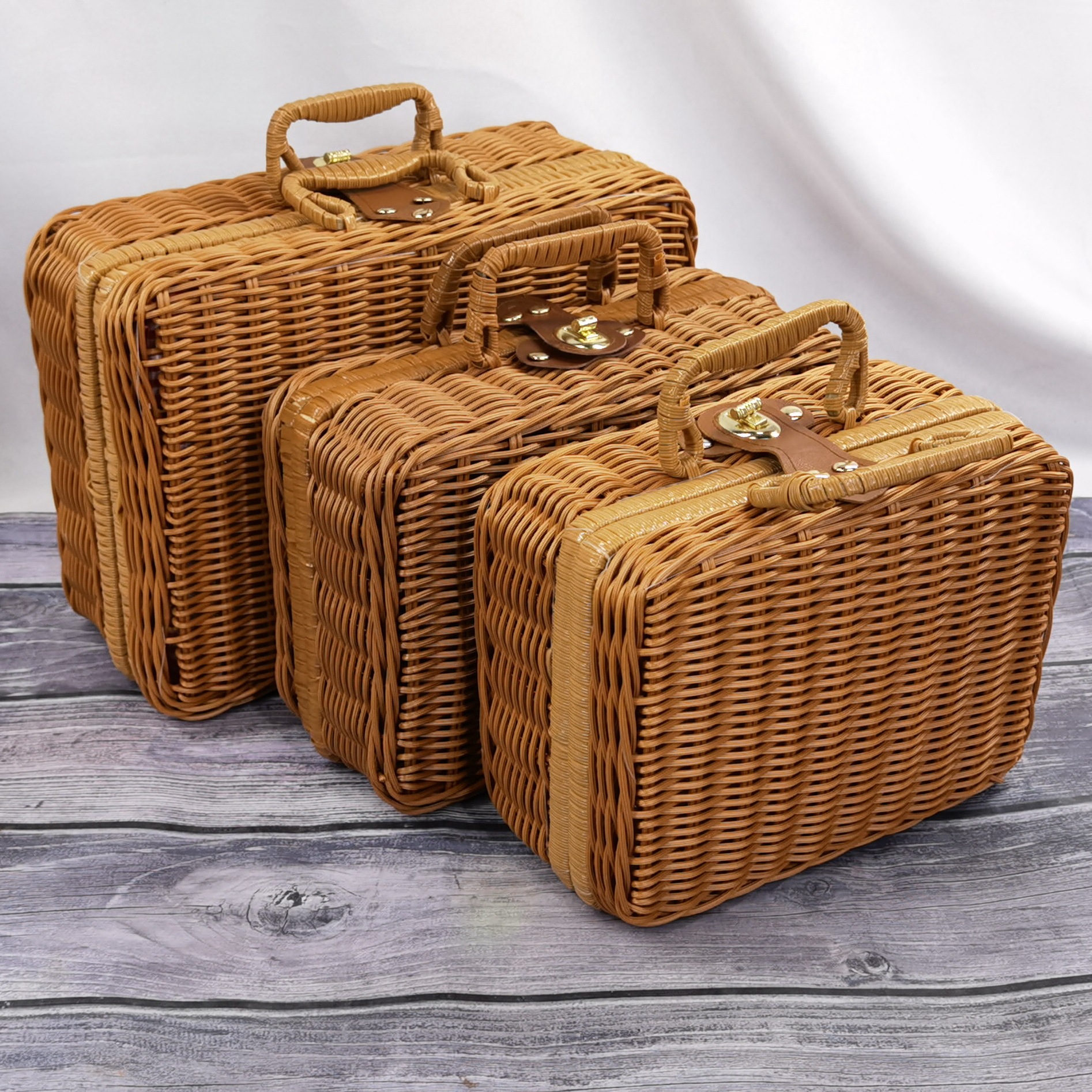 仿藤编复古手提箱化妆箱结婚伴手礼盒儿童户外拍照道具衣服收纳箱