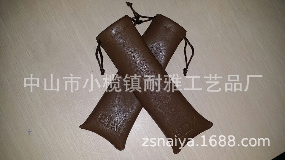 厂家长期订制各种大小款式PU皮束口袋仿皮收纳袋皮革制品礼品袋