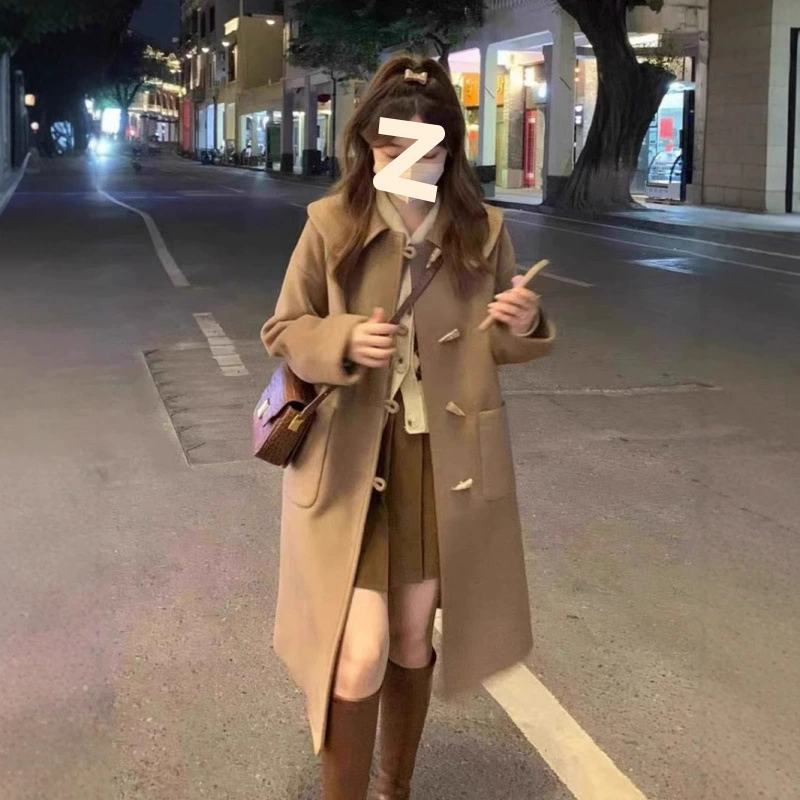 Осенний и зимний 2024 новый продвинутый шерстяной шерстяной куртки женский средний и длинный маленький мужчина рога пальто темперамент утолщение