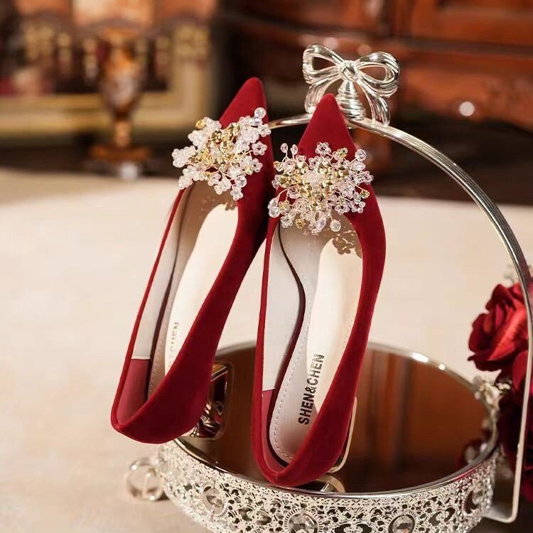 Stunning red Chinese-style Xiuhe wedding shoes, bridal shoes, women's shoes, chunky high heels, suitable for pregnant women, 2025 new model Stunning red Chinese-style Xiuhe wedding shoes, bridal shoes, women's shoes, chunky high heels, suitable for pregnant women, 2025 new model
