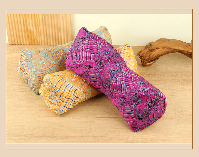 Chinese Mugwort Herbal Neck Pillow He Jing Pillow Aromatic Support Pillow for Sleep and Office Rest preparation