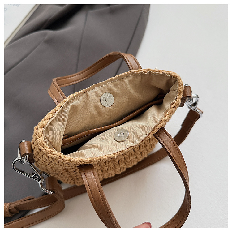 Hand-woven straw bag for women's summer 2025 new style super popular crossbody bag Korean version beach vacation mobile phone bag undefined