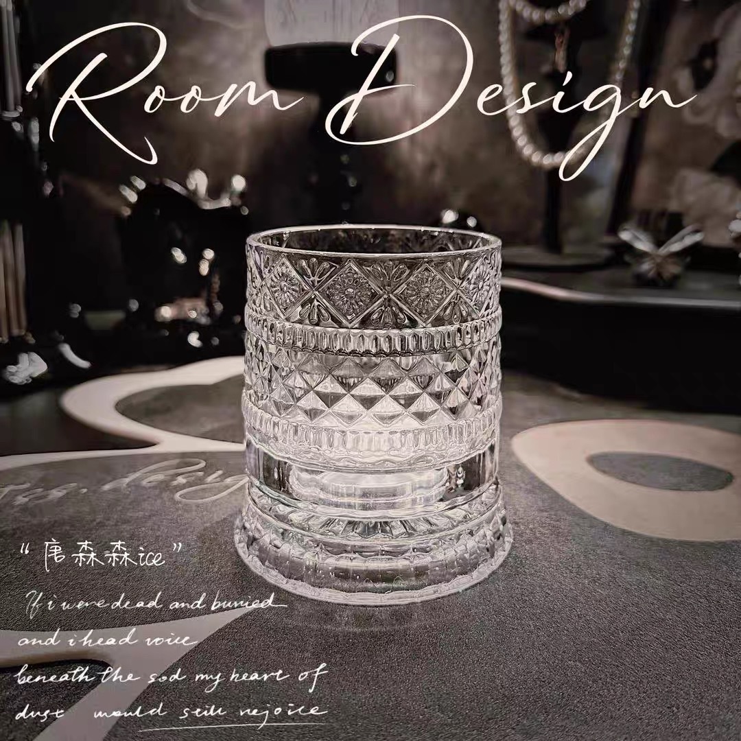 Red celebridad europea lujo ligero 360 grados rotación descompresión cristal de cristal taza de vino