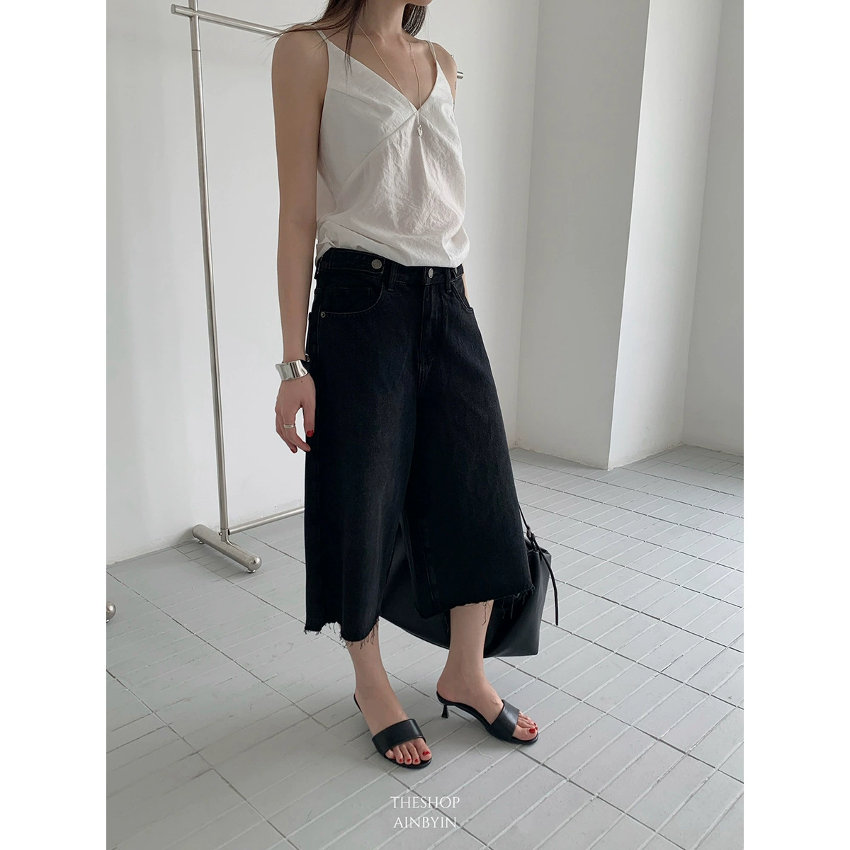 Yi En Oinbyin Ретро черные джинсы из семи пунктов для детей тонкие брюки, дикие повседневные широкие брюки с высокой талией