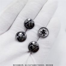 定制生产 刺客信条纽扣 周边学生钱包四合扣 书包游戏服饰扣子