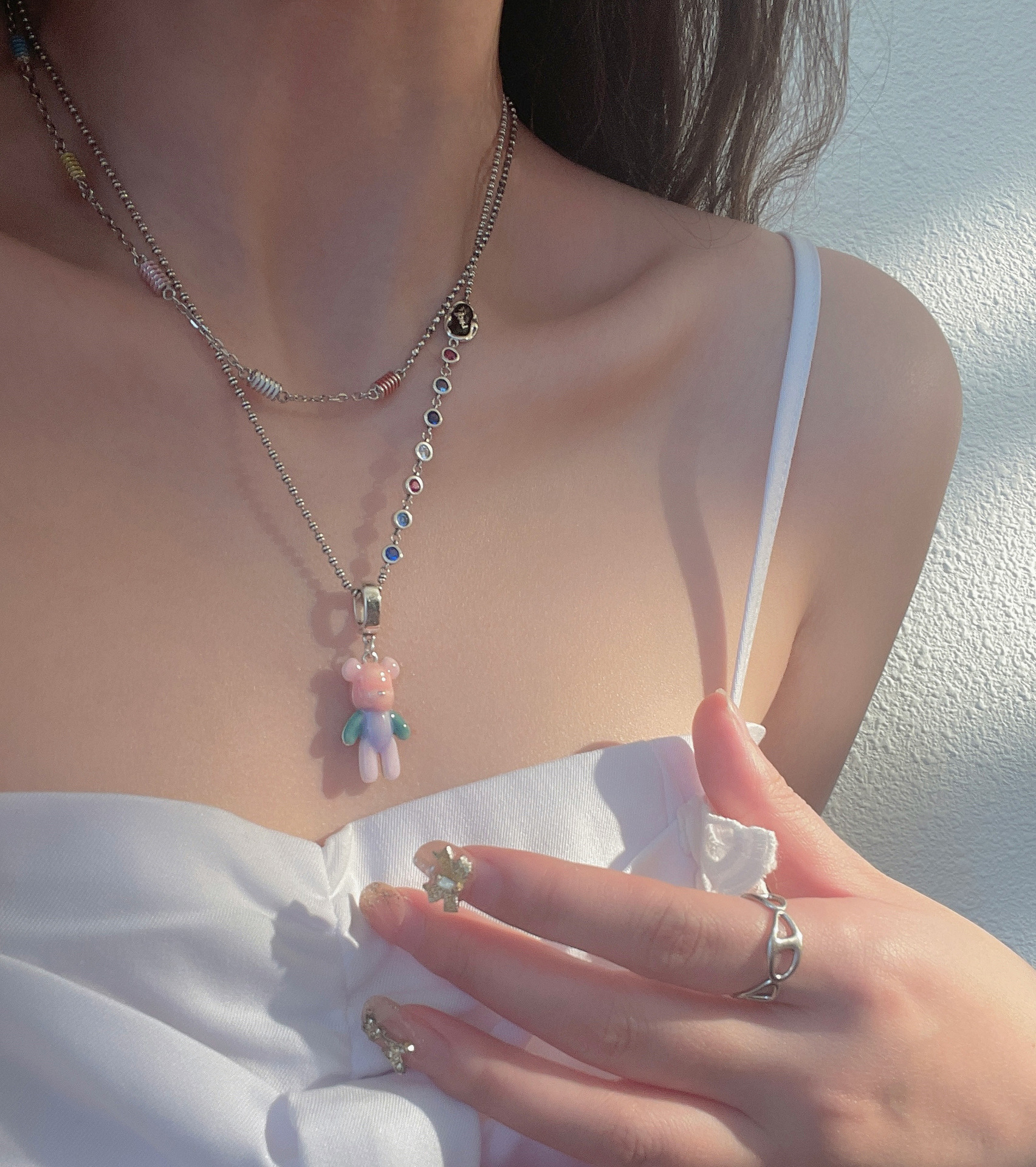 Collana con ciondolo a forma di torta con zirconi blu e argento, catena per clavicola da donna, design di nicchia leggero e lussuoso, avanzato 2022_voghion.com