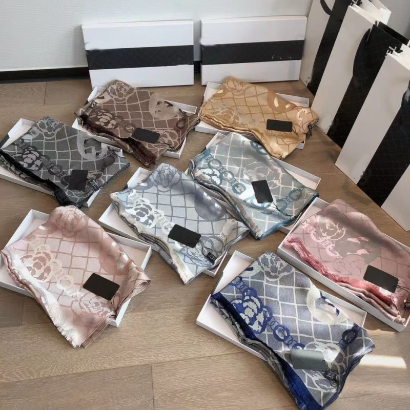 新しい秋冬のアルファベットのマフラーの洋風のファッションのinsのフランスの気質の小さい大衆の百合のカップルの保温のマフラー|undefined