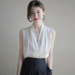 白色v领缎面无袖衬衫通勤正装上衣设计感小众职业装白衬衣女装