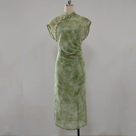 连衣裙;女式毛呢外套;女式衬衫
