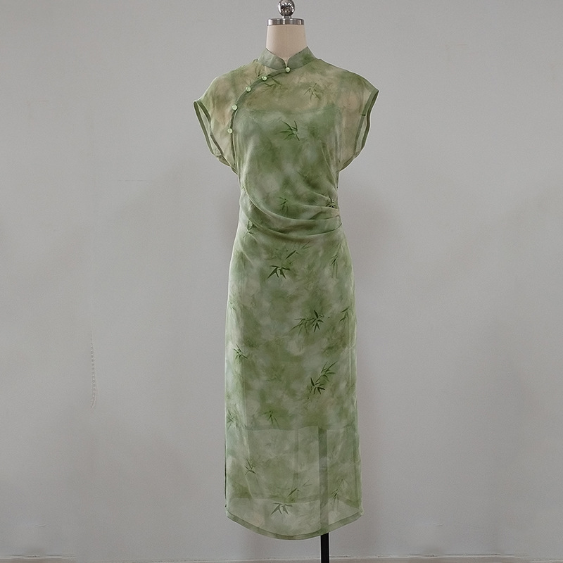 25 New Summer Styles New Chinoiserie Green Cheongsam for Women Small Improved Version Chinoiserie Mid-Length Printed Dress 25 New Summer Styles New Chinoiserie Green Cheongsam for Women Small Improved Version Chinoiserie Mid-Length Printed Dress