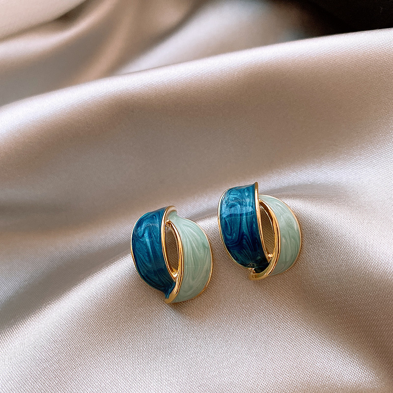 Crooked geometric design retro fashionable earrings