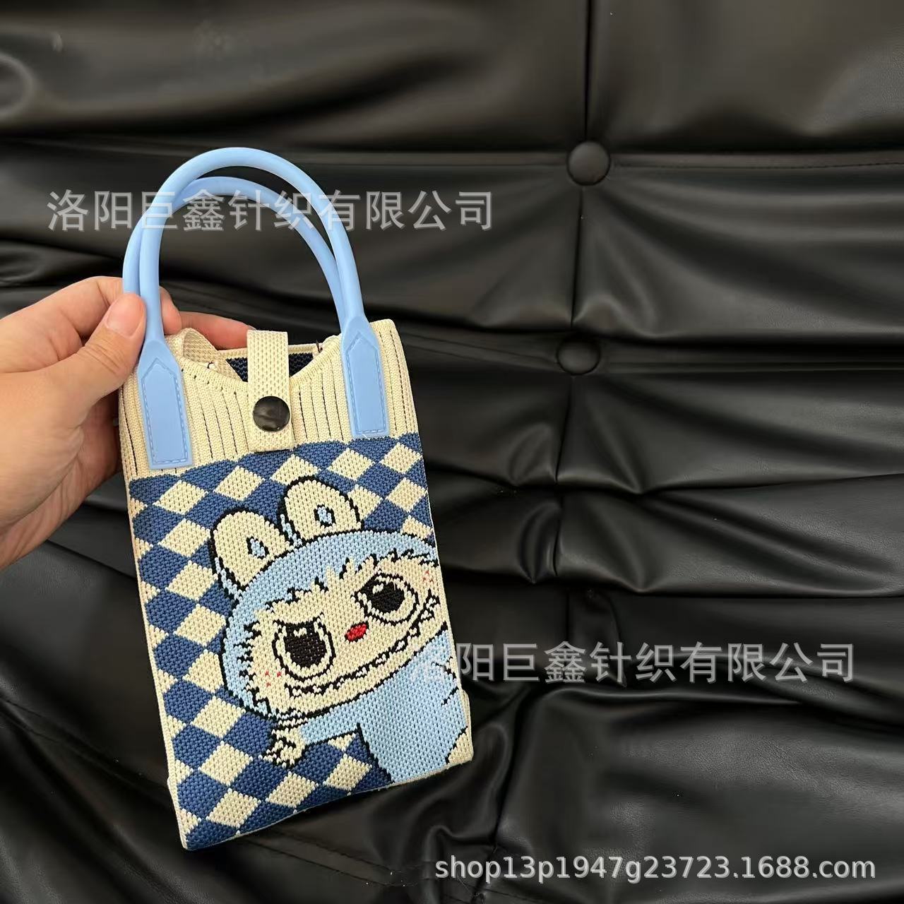 Baring Teeth Labubu-블루