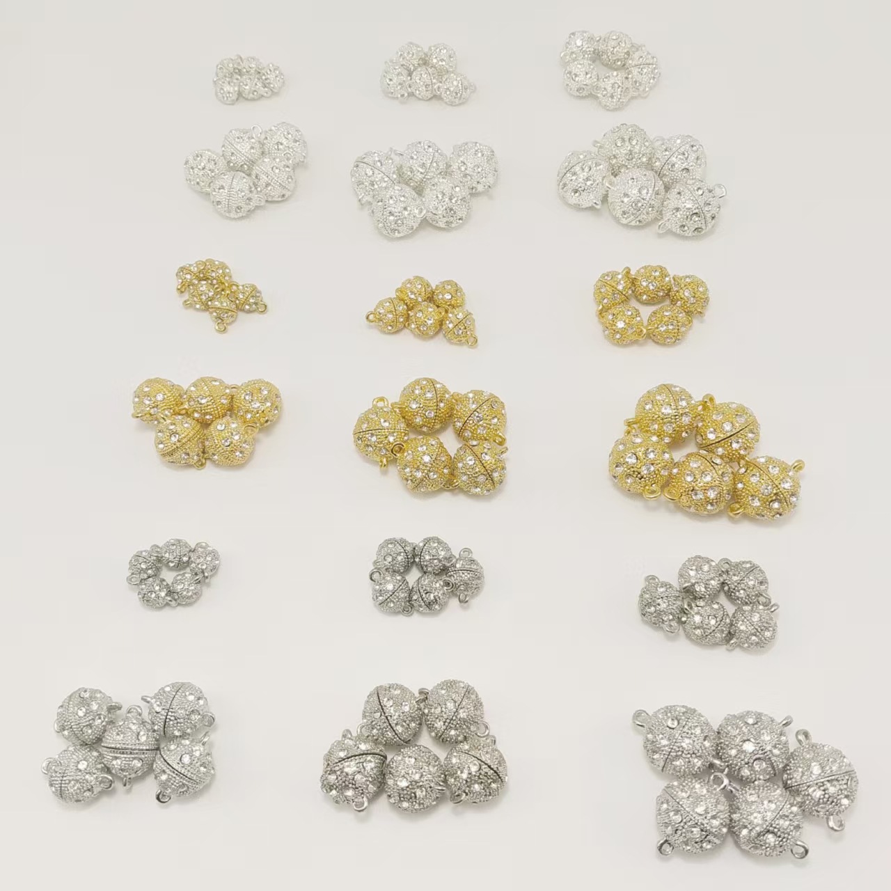 High-grade electroplated alloy handmade rhinestone ball strong magnet buckle can be worn rope necklace bracelet DIY accessories