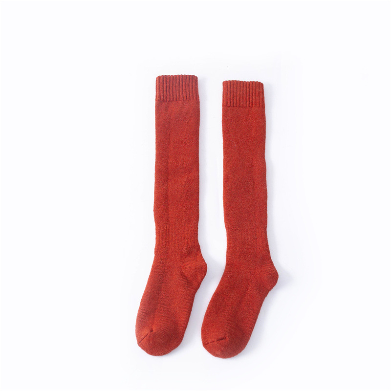 Женский апельсиновый красный