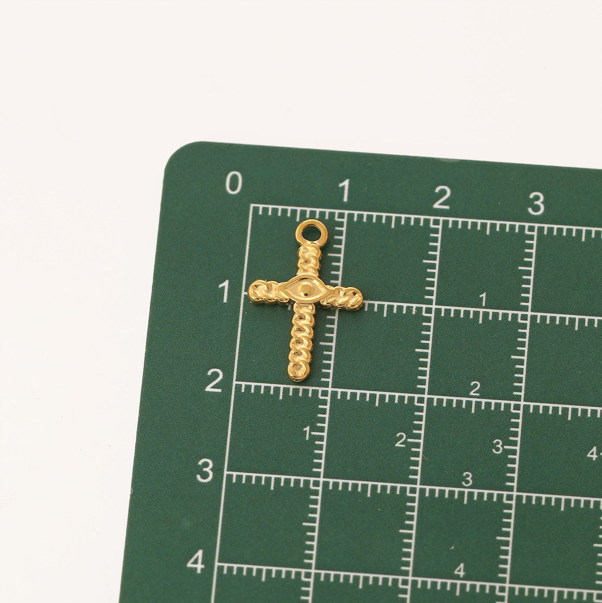 4g Weight Ion Plating (IP) Gold Plating Process Pendant Jewelry Making Type 1 Piece 12 * 18mm 304 Stainless Steel Cross Pendant