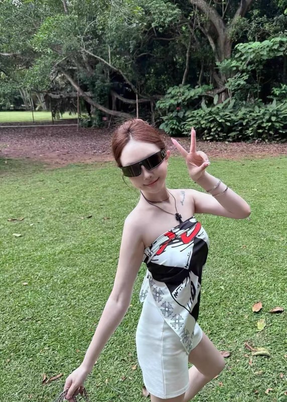克罗90方巾辣妹印花抹胸斜纹仿真丝披肩时尚复古前卫款大方巾跨境|undefined