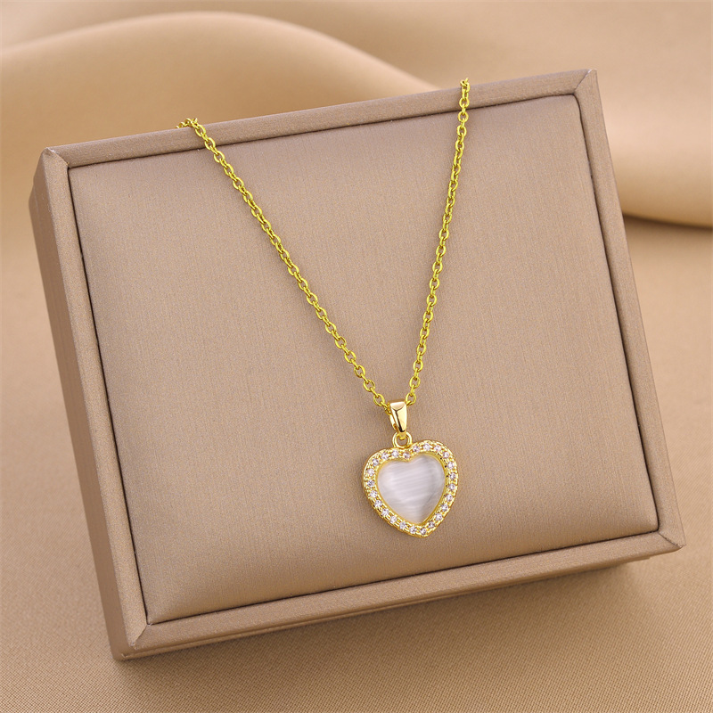 Titanium Steel Material Valentine'S Day Festival Heart Shape Pattern Sweet Heart Shape Titanium Steel Inlay Rhinestones Shell Necklace