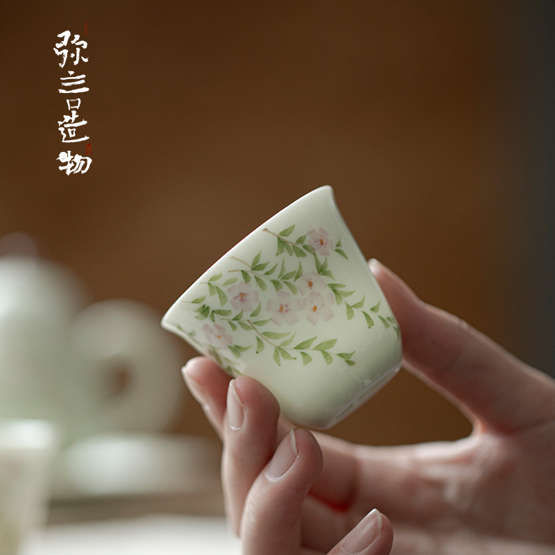 弥言釉下彩手绘蔷薇品茗杯手工陶瓷薄胎茶杯家用喝茶杯子单个功夫
