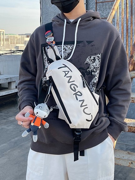 Exclusive shoulder bag