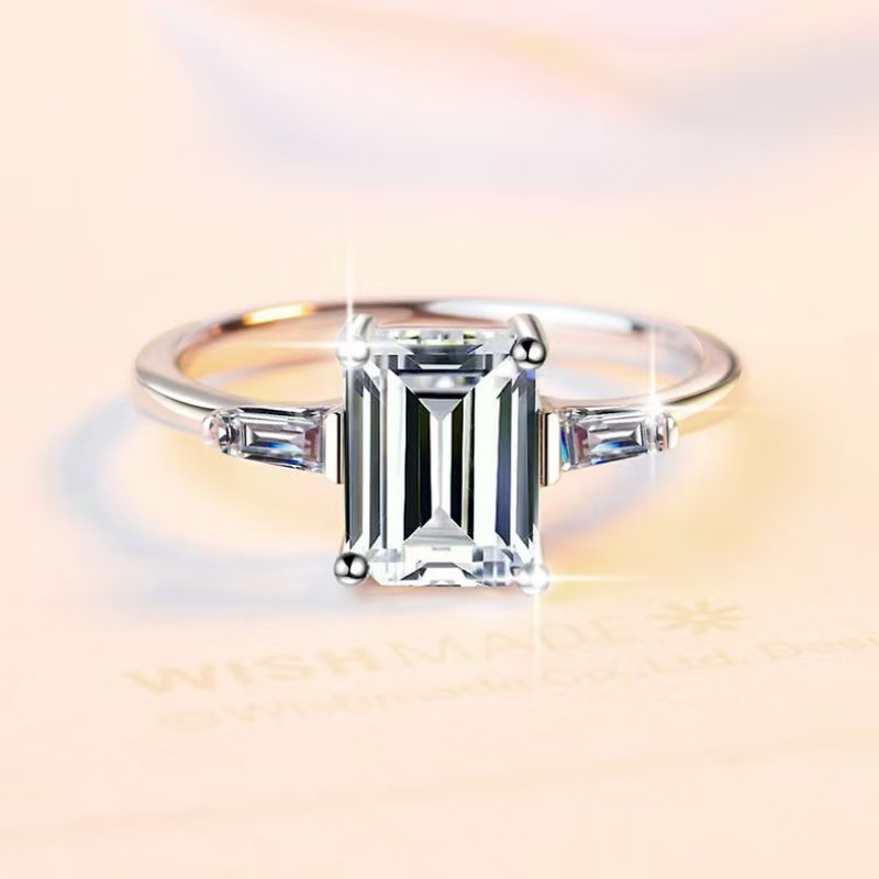 Emerald-Cut Moissanite Three-Stone Engagement Ring, Light Luxury K Gold Main Stone Wedding Jewelry for Women, High Value for Money