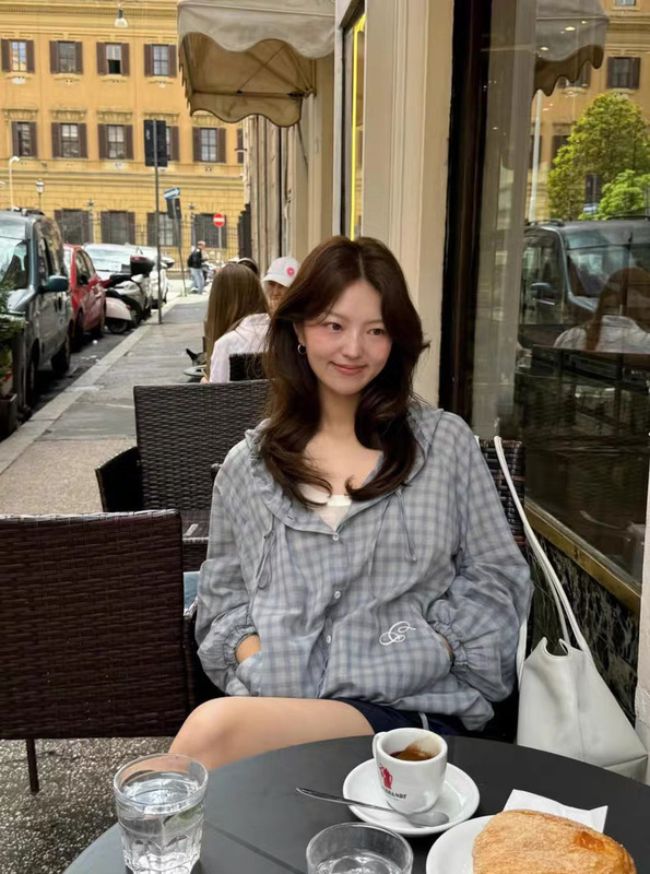 スポット韓国デザイナー ged Hejing 同じスタイルのチェック柄フード付きシャツ韓国女性のカレッジスタイルのルーズシャツ|undefined