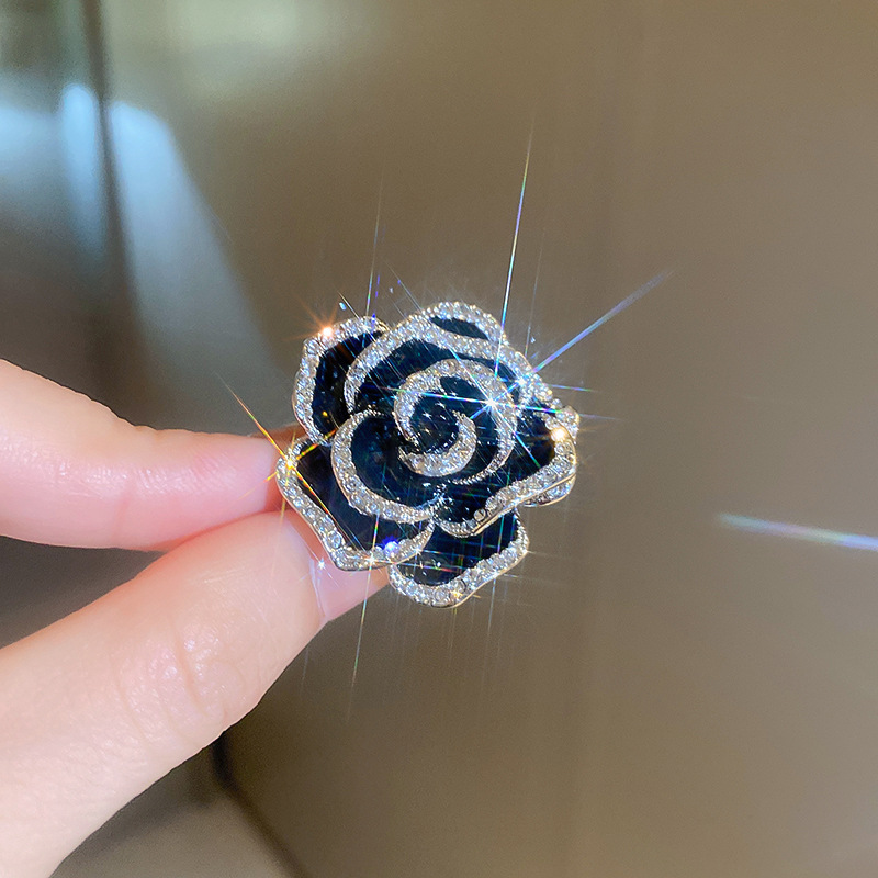 Verstellbare Halskette mit Kamelienblüten-Zirkonöltropfen, süße und coole Nischen-Pulloverkette mit langer Quaste, modisch_voghion.com