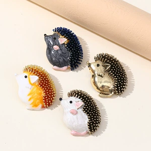 Cross-Border Cute Enamel Oil-Drip Hedgehog Brooch, Eco-Friendly Alloy, Fashionable Versatile Animal Anti-Exposure Brooch Wholesale