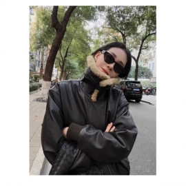 腰带;连衣裙;吊带背心