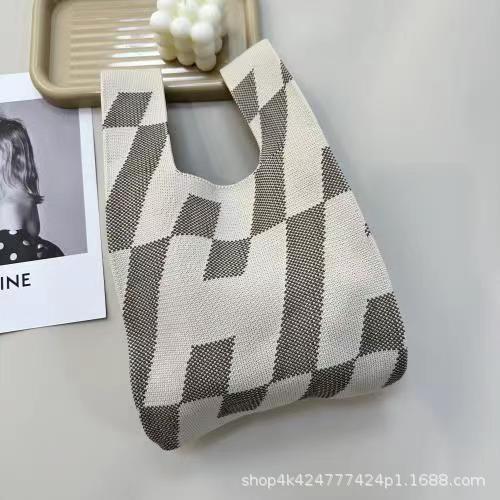 INS bolso de celebridad de Internet bolso de cubo de lana de punto para mujer bolso de mano casual bolso de mano de estilo japonés y coreano bolsa de Almuerzo