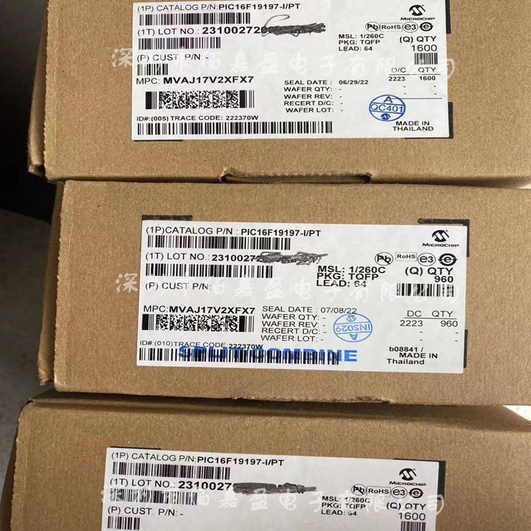PIC16F19197-I/PT单片机8位微控制器MCU低功耗LCD驱动器ADC控制器