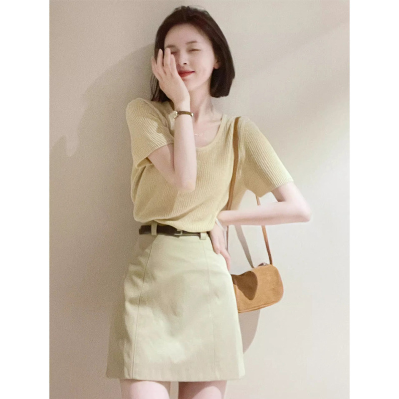 Yellow U Collar Shoulder Knitted Short-sleeved T-shirt Women's Summer Tea Chic Top Fashionable Age-reducing Short Skirt suit