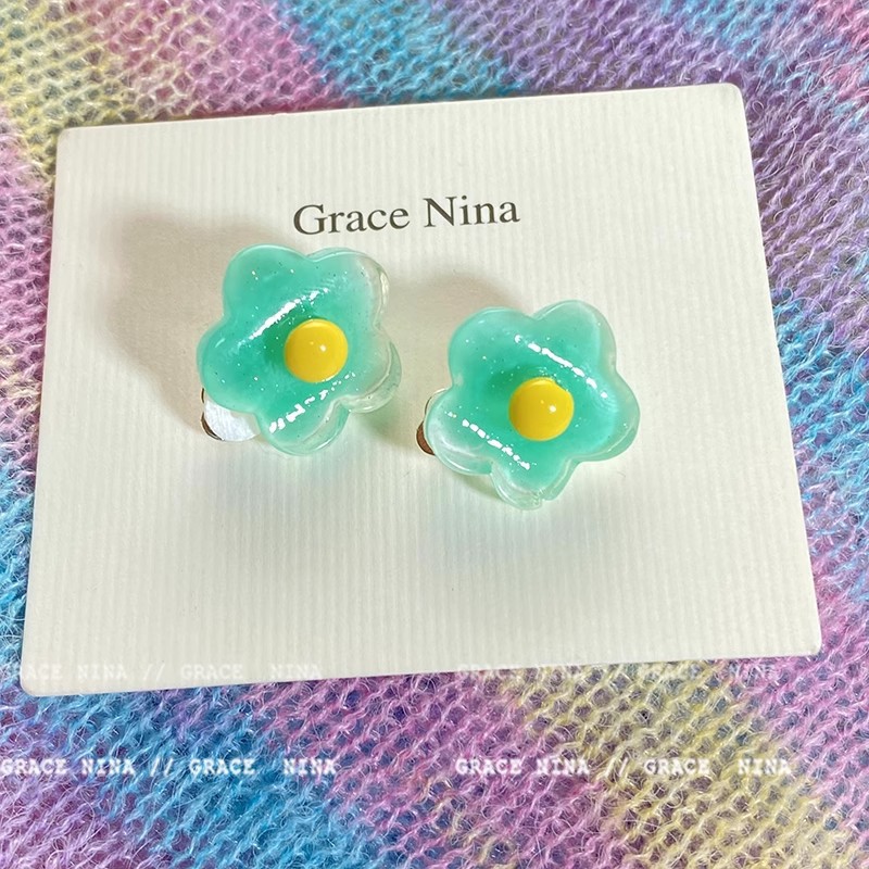 夏の落書き〜ピアスのない女性のためのカラフルな花のイヤークリップ 2023 新しいホットスタイル y2k 気質甘いイヤリング