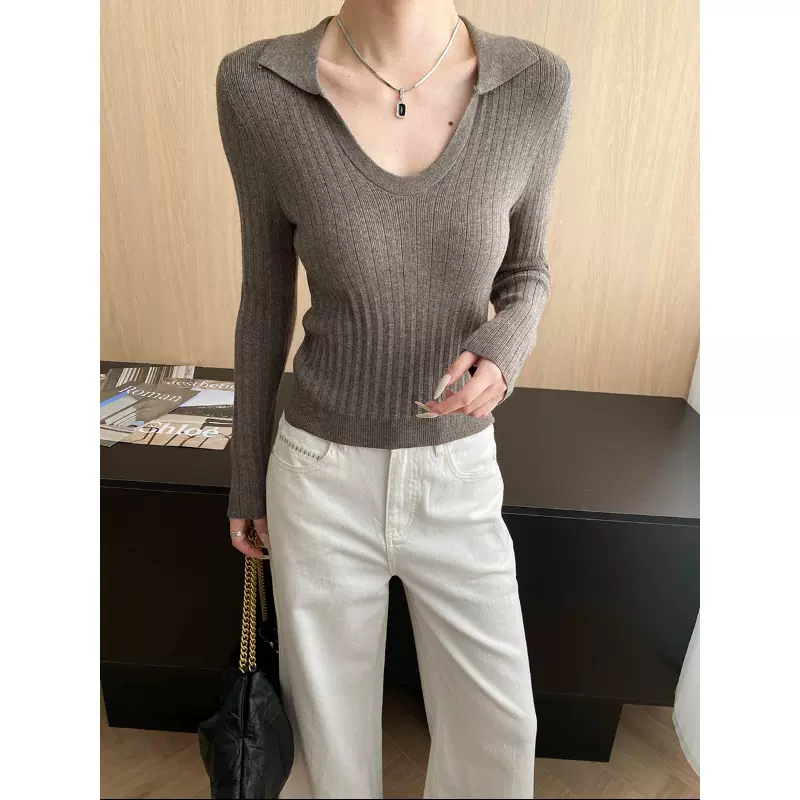 司南 高智感日常 设计感U领修身显瘦坑条长袖打底针织衫 SN8159