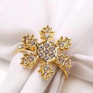 Cross-border new diamond alloy Christmas snowflake napkin ring Golden Christmas mouth cloth ring napkin buckle napkin ring wholesale