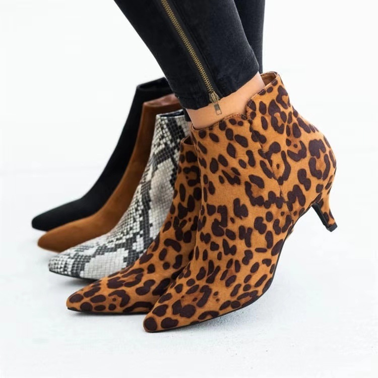 Mujeres Elegante Color Sólido Leopardo Punta Del Pie Botas Martín display picture 3