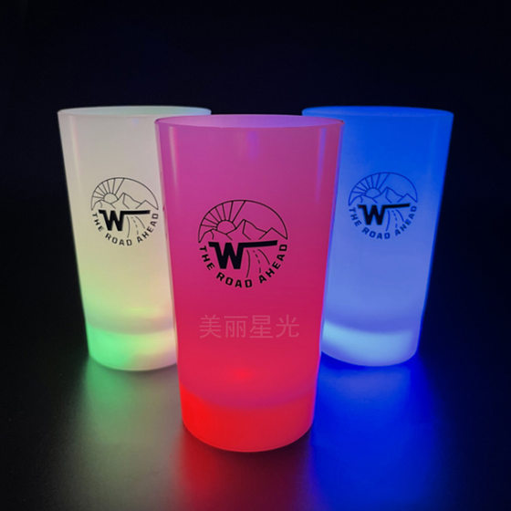 Summer New Beer Beverage Luminous Cup Bar Atmosphere Supplies 420ml Food Grade Plastic Led Luminous Cup