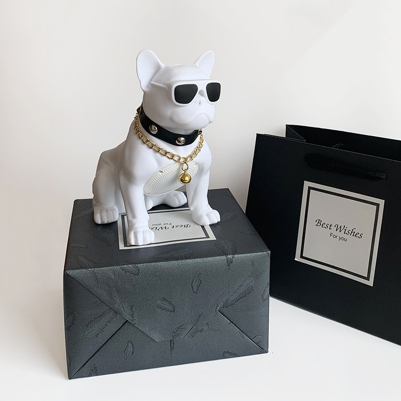 Bulldog subwoofer todo el cuerpo sonido de perro adornos de automóvil cabeza de perro altavoz bluetooth novio explosión de cumpleaños