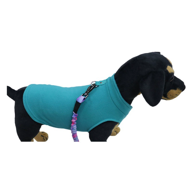 Европейская и американская одежда для домашних животных Amazon Одежда для собак Утолщенный однотонный флисовый жилет с тяговыми товарами для домашних животных в наличии