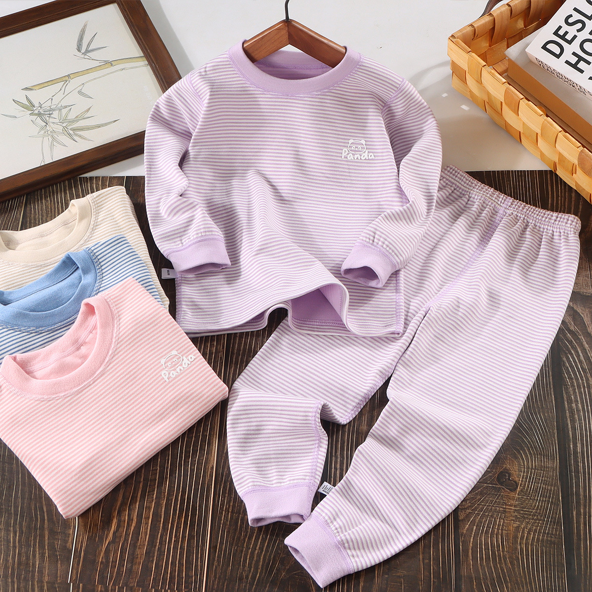 Niños de otoño y invierno lana seda abrigo de otoño pantalones de otoño hombres y mujeres rayas sin hueso conjunto de ropa de hogar caliente para niños mayores