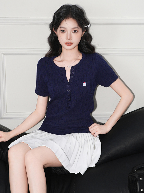 季优灰色半开领薄款针织衫短袖T恤女夏季修身麻花设计V领正肩上衣|undefined