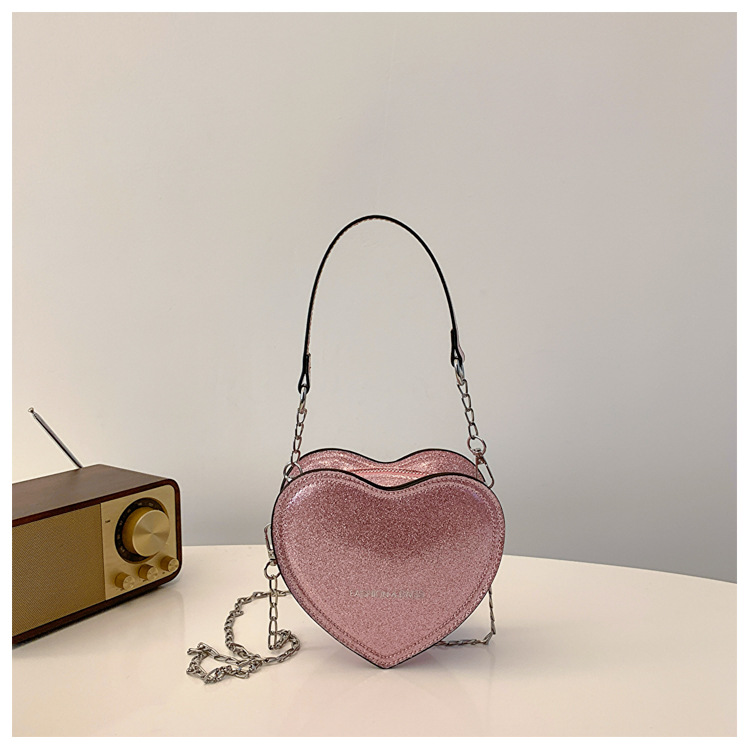 Women's Small Pu Leather Solid Color Cute Heart-shaped Zipper Crossbody Bag display picture 32