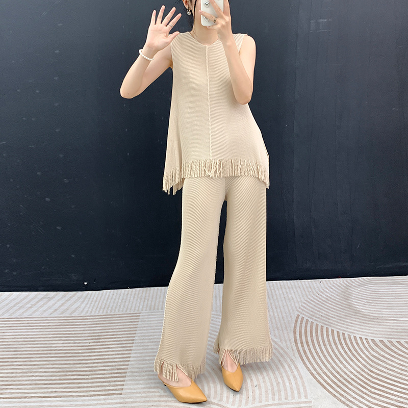 Miyake's New Pleated Casual Sleeveless Top and Tassel Straight-Leg Pants Two-Piece Set for Women, Trendy Slim-Fit Women's Clothing