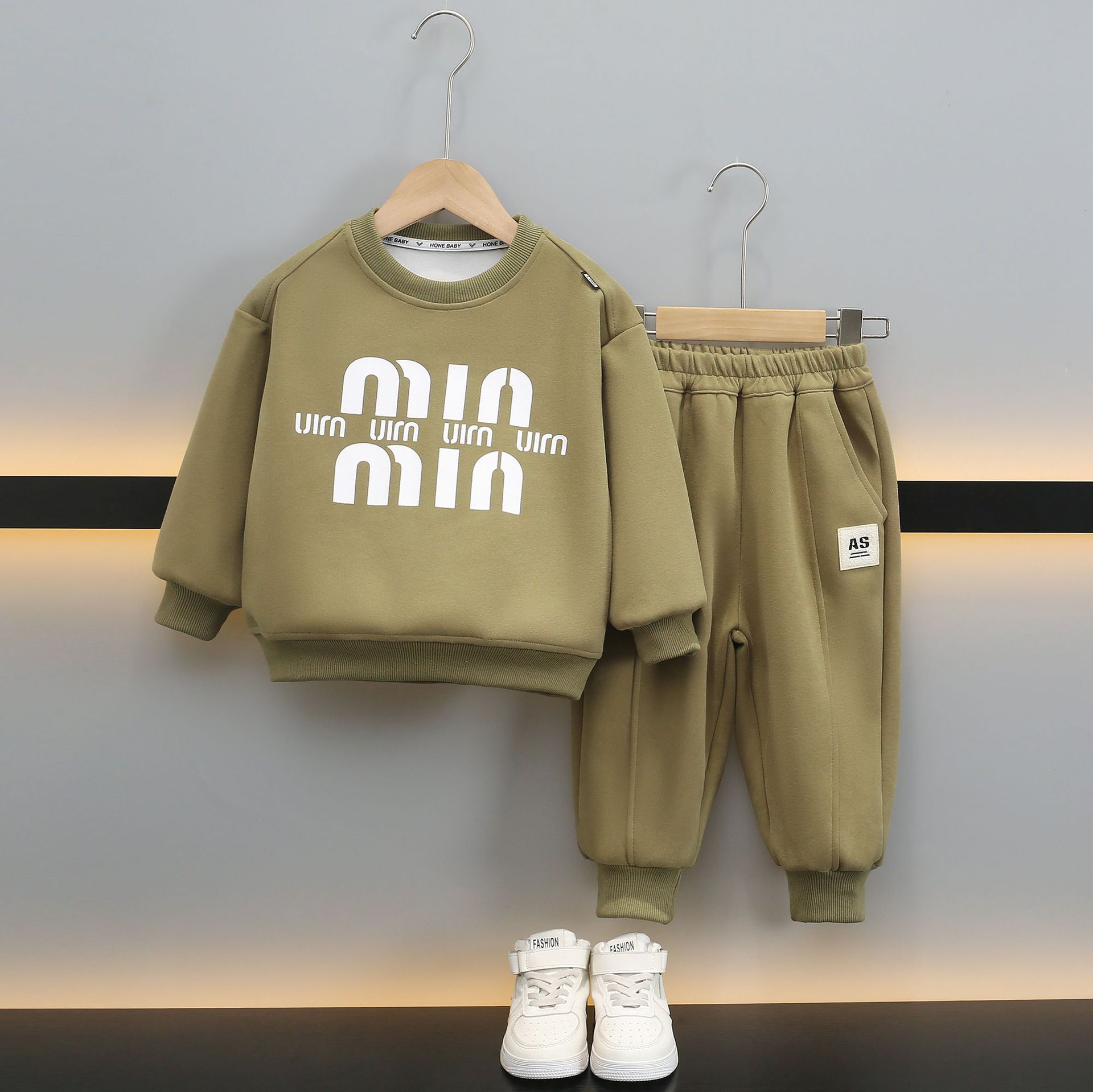 7076 ropa para niños traje para niños primavera y otoño 2025 nueva ropa de celebridades de Internet de moda para niños traje de dos piezas casual de primavera