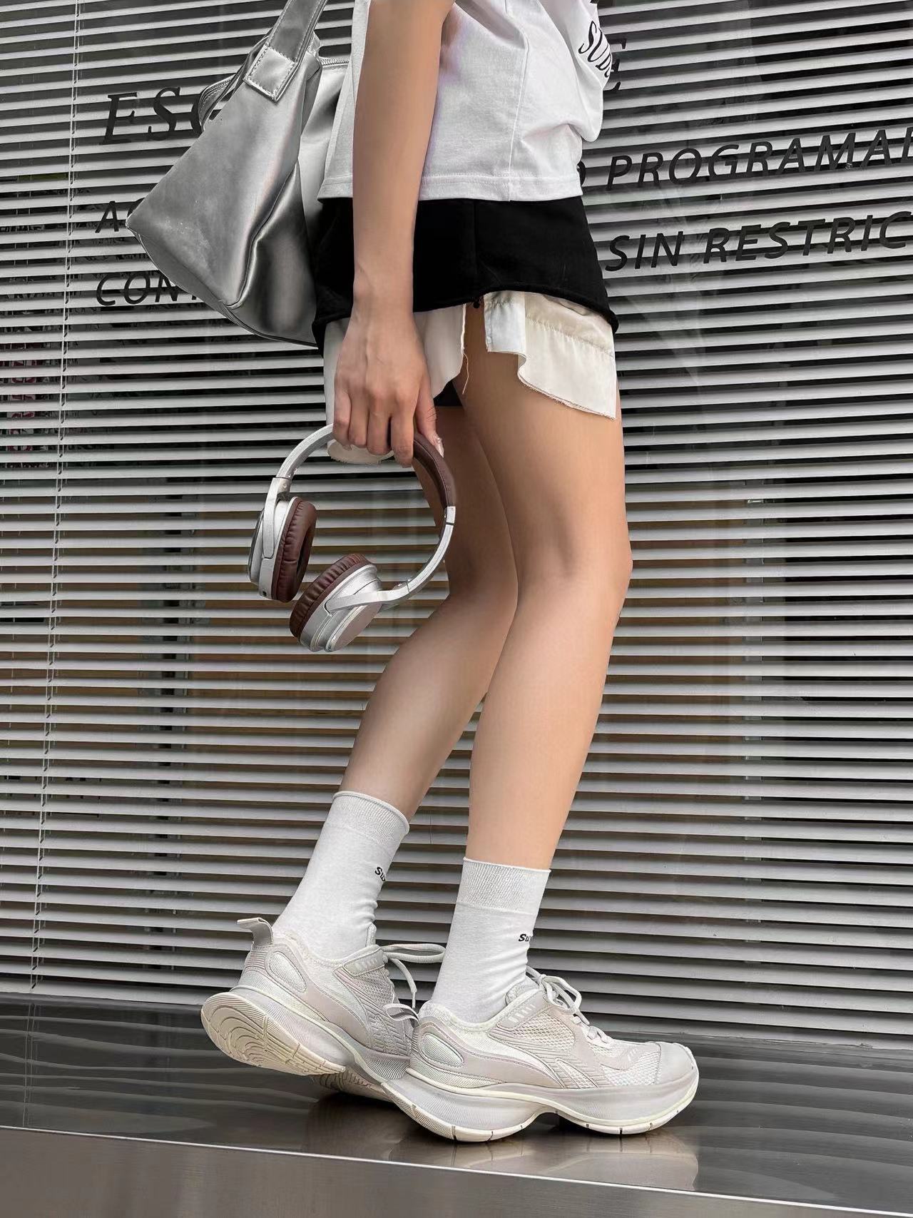 Men's And Women's Paris New Lace-Up Mesh Breathable Dad Shoes 13th Generation Distressed Low Top Casual Sports Shoes With Thick Sole Height Increasing_vogvips.com