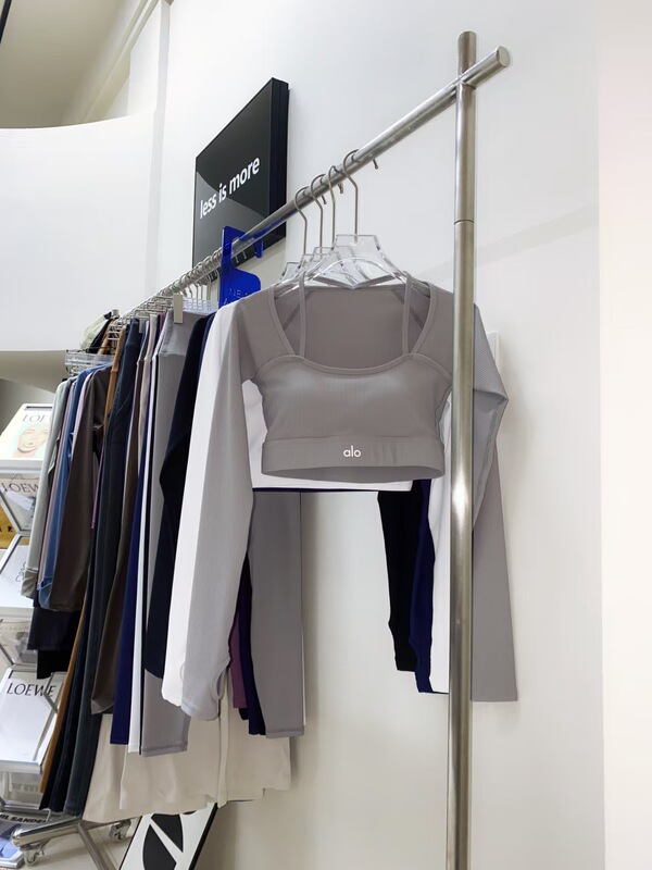 现货高版本alo瑜伽服套装长袖上衣女带胸垫运动高腰短裤时尚休闲|undefined